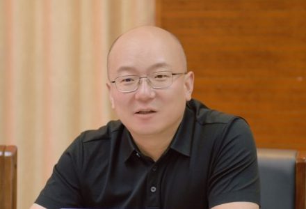 网传南京市鼓楼区教育局副局长胡松涉嫌贪腐,家中搜出6700万现金